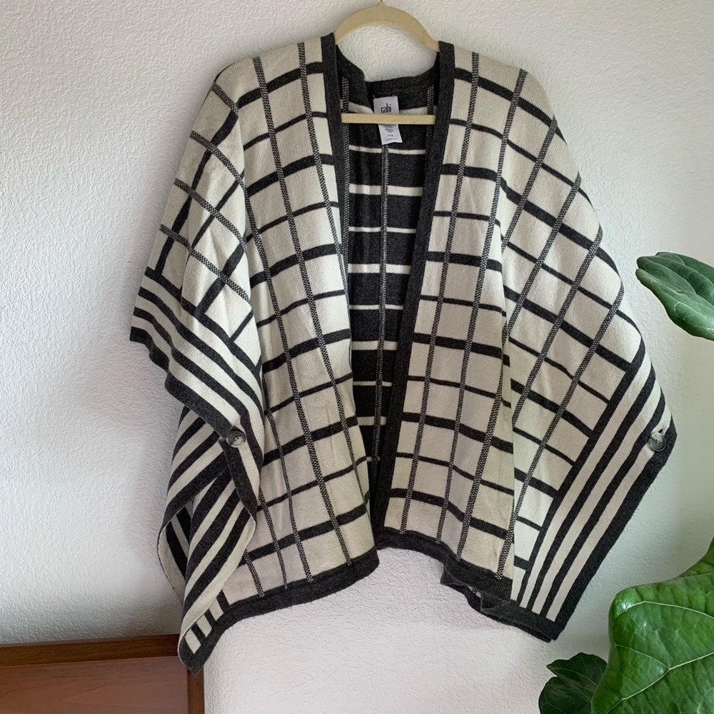 Cabi reversible Checkered Cardigan size M/L